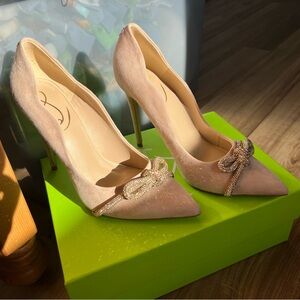 Elegant Nude Heels with Bow Accent